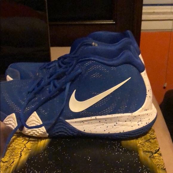 Kyrie 4’s - Picture 1 of 4